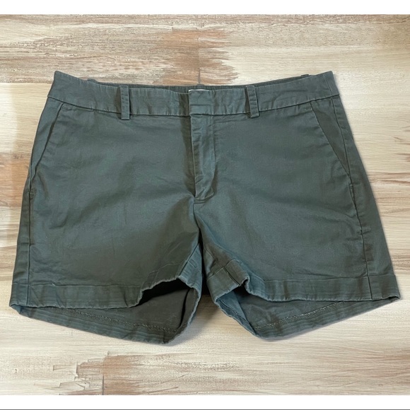 a new day Stretch Cuffed Shorts Green Size 4 - Picture 1 of 5